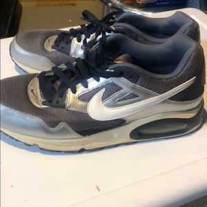 Nike air shoes size 11